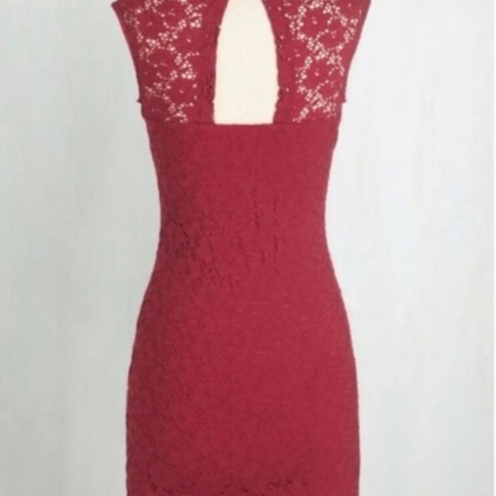 Lace Red Dress- New without tags - Picture 2 of 4